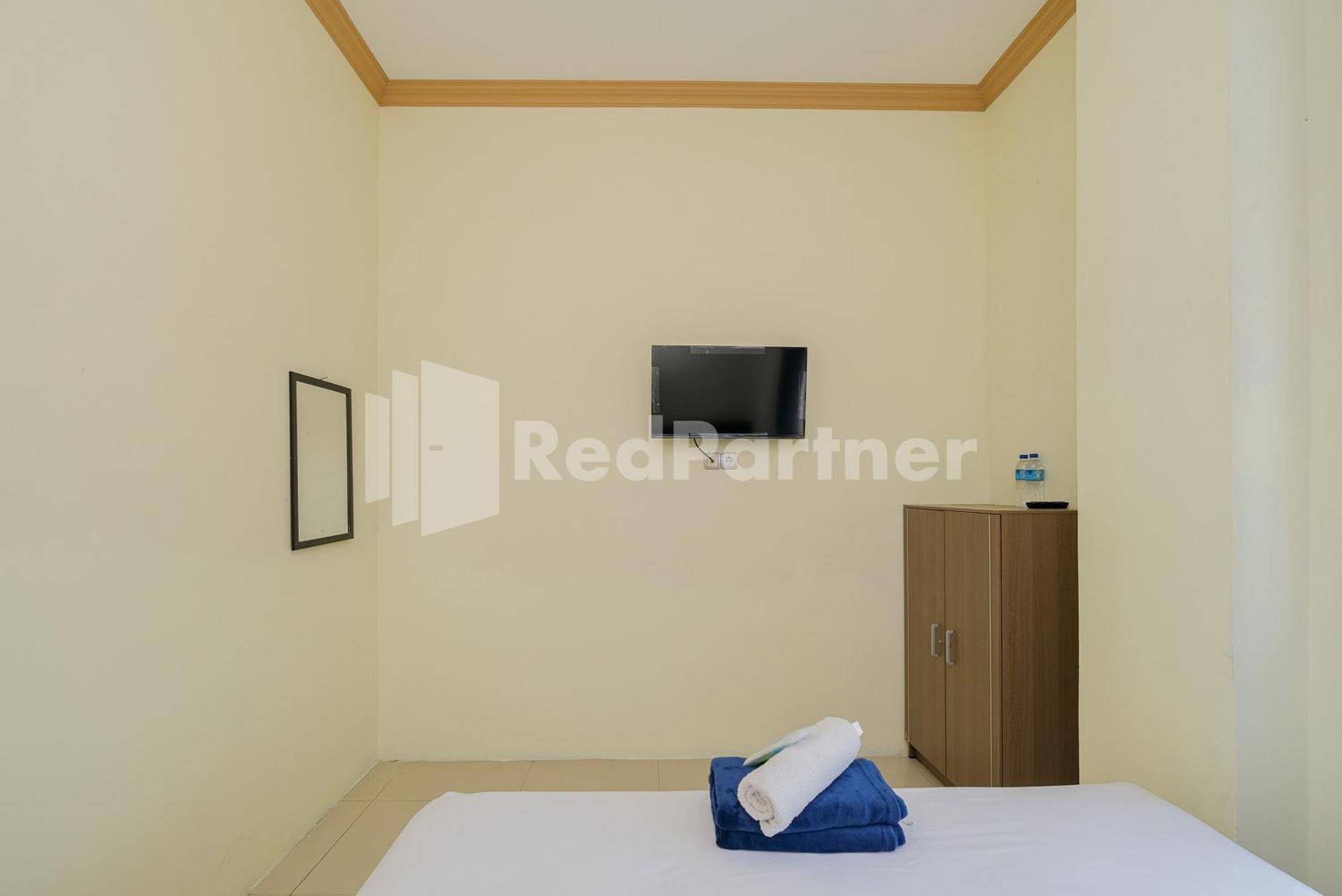 Grand Kencana Guesthouse Syariah Near Wisata Bahari Lamongan Paciran 外观 照片