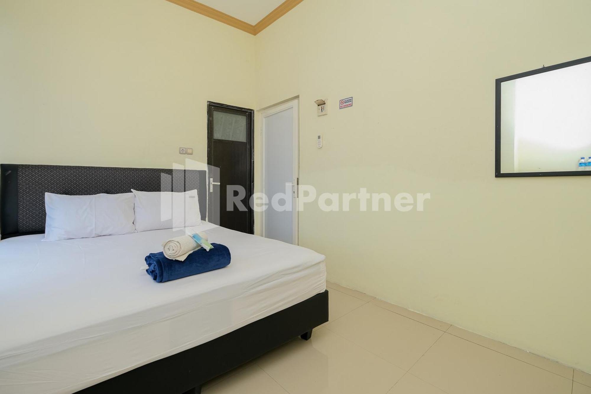Grand Kencana Guesthouse Syariah Near Wisata Bahari Lamongan Paciran 外观 照片
